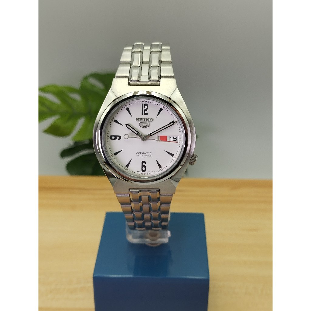 นาฬิกาข้อมือผู้ชาย SEIKO 5 Automatic รุ่น SNK325K1 21Jewels หน้าขาว  คู่มือและใบประกัน 1ปี