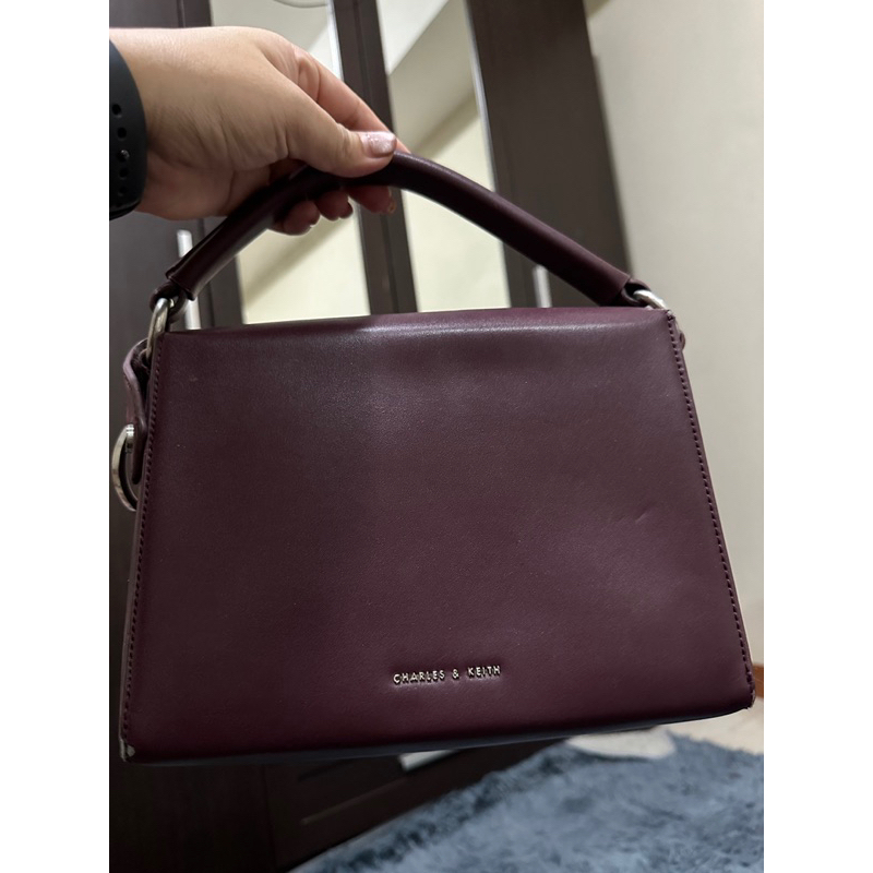 กระเป๋ามือสอง ของแท้Charles&keith