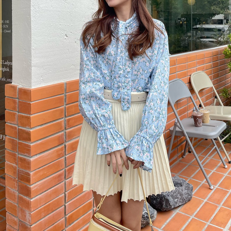 Kara Daisy เสื้อเชิ๊ตผูกคอแขนจั๊มลายดอก น่ารักมากกก