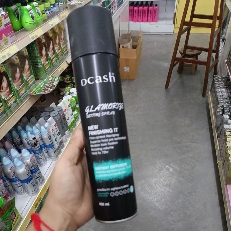 DCASH GLAMORIZE SETTING SPRAY 400 ML. ดีแคช แกลมเมอไรซ์ เซตติ้ง สเปรย์