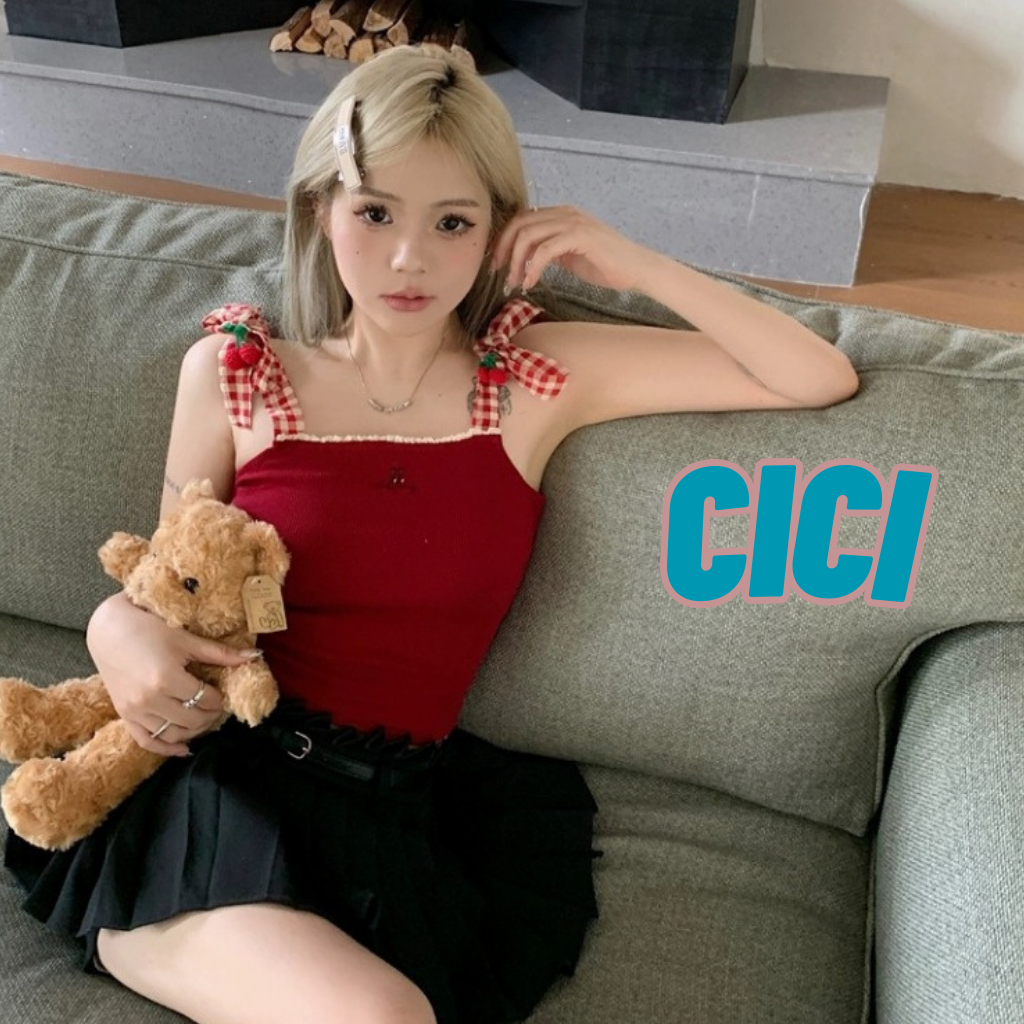 ส่งทันที Cici(NO. D0128)เสื้อครอปสายเดี่ยวผูกไหล่ แต่งตรงอกด้วยลูกไม้บางๆ มีเข็มกลัดเชอร์รี่แถมให้ น่ารักม๊ากก