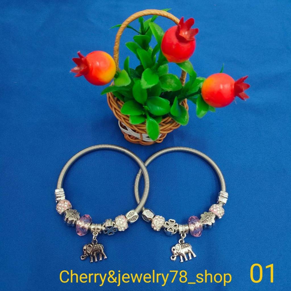 กำไลข้อมือ  เพนโดร่า ลายช้าง เม็ดพลอยสี ราคาถูกที่สุดมีหลายแบบให้เลือก สินค้าพร้อมจัดส่งจากประเทศไทย