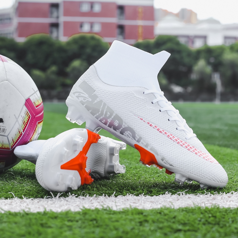 NEW Soccer shoes เล็บยาว ป้องกันการลื่นไถล รองเท้าฟุตบอล ป้องกันการลื่นไถล TPU สว่านฟุตบอล รองเท้าผ้าใบ ผู้ใหญ่ / เด็ก