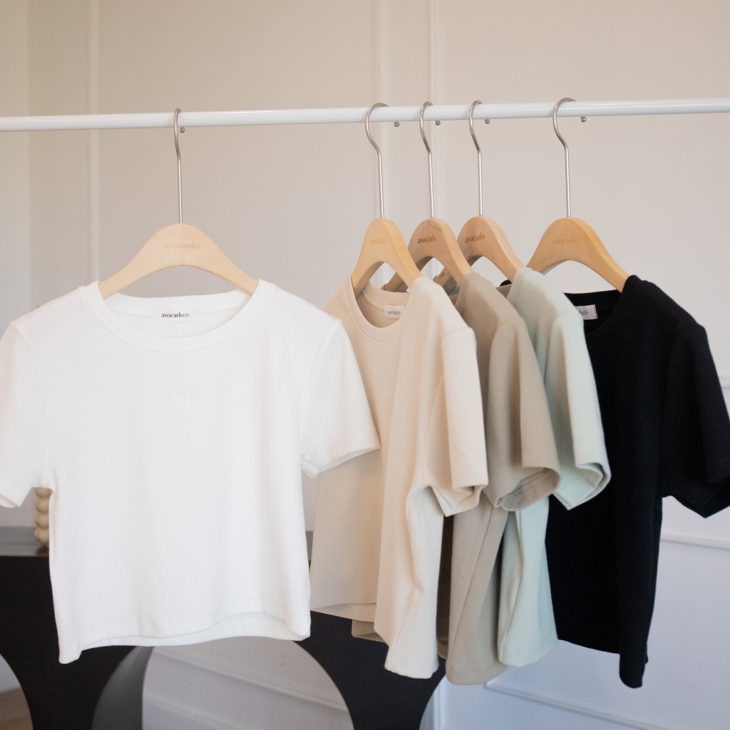 avocado  oat choco teeเสื้อครอปรุ่นนี้ must have ที่สุดดด ทุกคนต้องมีติดตู้ซักสีจริงๆ ผ้าดีมากกโทนสี