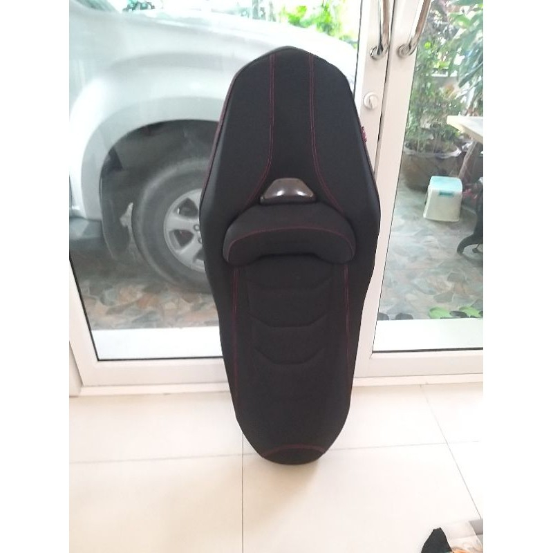 เบาะ xmax 300 ทรงสปอร์ตเคฟล่า,คาร์บอน (โครงเทียมใส่หมวกกันน้อคไม่ได้)/สวยหรู/พร้อมส่ง-คุณฟ้าช้อป