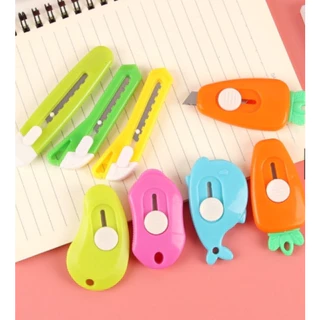 ★พร้อมส่ง★คัตเตอร์มินิ มินิคัตเตอร์พกพา คัตเตอร์เมฆ ตัดกระดาษ อุปกรณ์สำนักงาน เครื่องเขียนจิ๋ว คัตเตอร์จิ๋ว