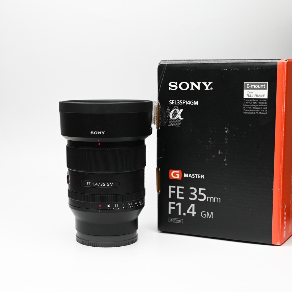 Sony FE 35mm F1.4GM อุปกล่องครบกล่องสภาพสวย หน้าเลนส์ใส ๆไม่มีฝุ่น ไม่มีรา