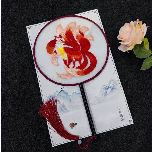 พร้อมส่งจากไทย ส่งไว พัดกลม พัดสไตล์จีนโบราณ งานปักด้ามไม้สวยงาม blow041 - รูปที่ 2