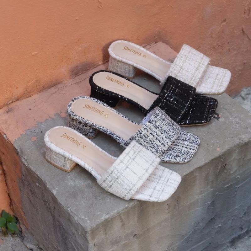 ลด 50% เก็บโค้ดในไลฟ์สด 🩰 OHODOODEE 👡 รองเท้าหน้าสวม ลายผ้ากระสอบสวยหวาน เสริมส้นด้านหลังสูง 👡🩰