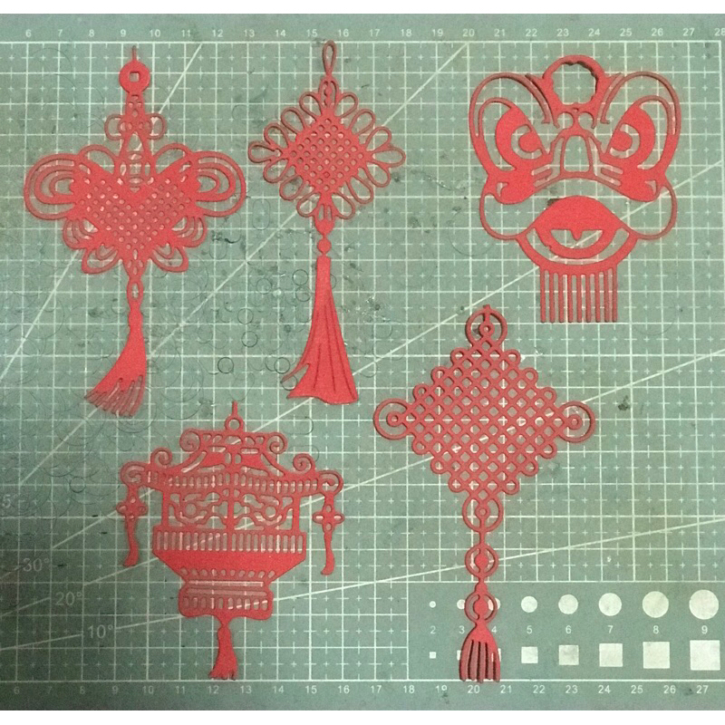KHMรหัส 722 กระดาษตัดลวดลายจีน(ขนาดตามรูป)จำนวน 5 ชิ้น ราคา 5-8 บาท