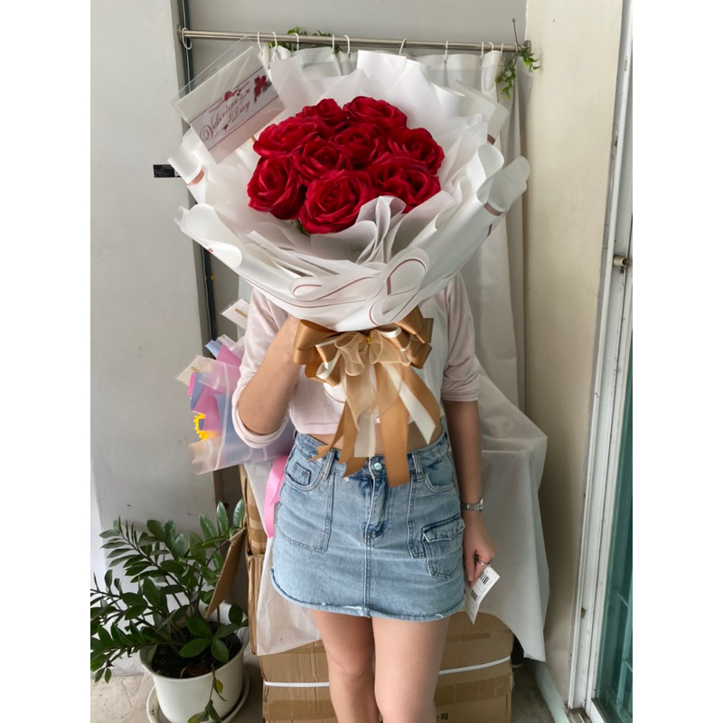 พร้อมส่งจากไทย : ช่อทรงกลมดอกไม้เสมือนจริง 9 ดอก