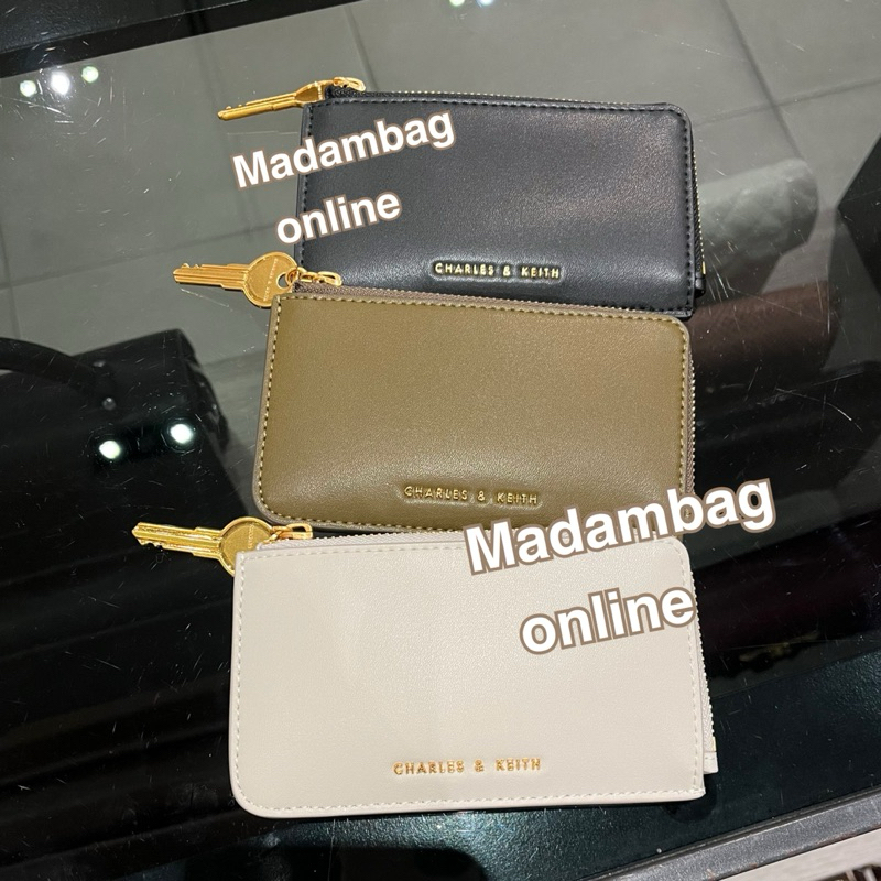 CHARLES & KEITH Zipped Card Holder กระเป๋าใส่บัตร