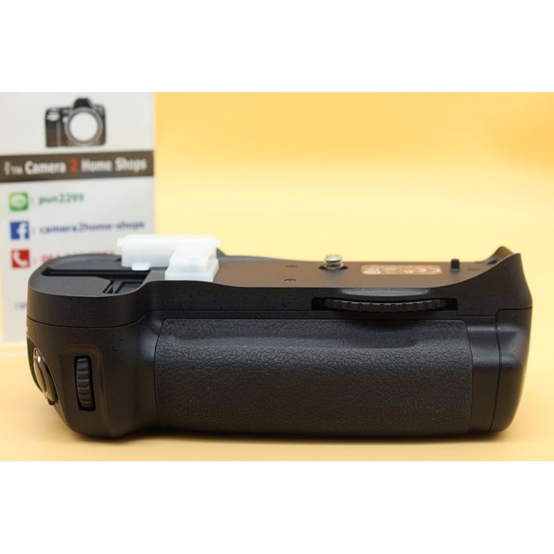 Battery Grip Nikon MB-D10 For Nikon D700 D300S D300 (มือสองของแท้) สภาพสวย ใช้งานปกติเต็มระบบ