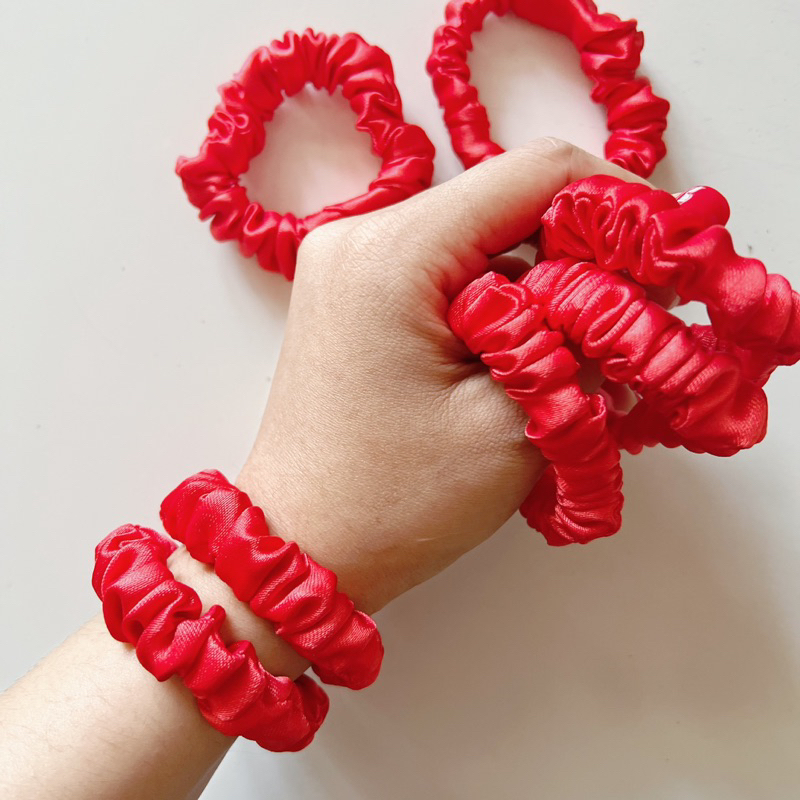 Sale ลดราคา scrunchy! ยางมัดผมขนาดเล็ก สีแดง เป็นงานลดราคาแต่คุณคุ้มค่าแน่นอน