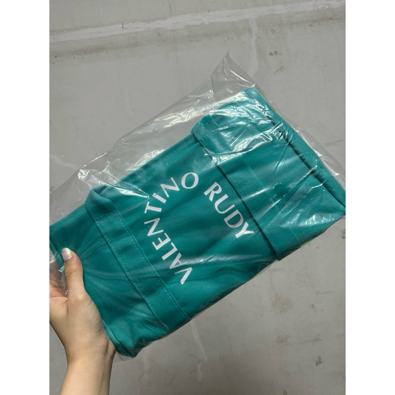 กระเป๋า Tote Valentino Rudy สี Aqua