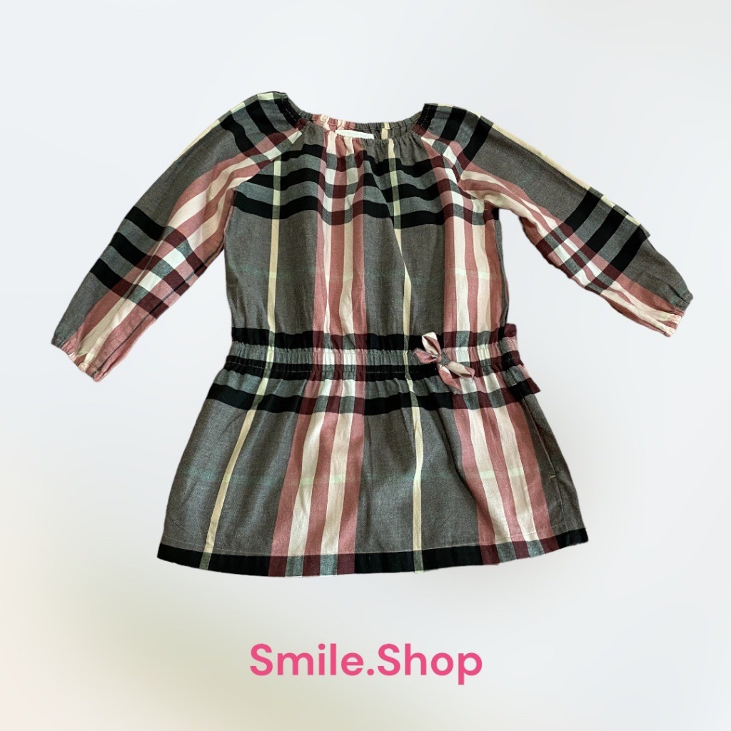 💗พร้อมส่ง 📮 มือ2  Burberry 6Y / 120 cm  ของแท้เสื้อค่ะ สภาพดีมากไม่มีตำหนิ ใส่ตรุษจีนได้เลยค่ะ