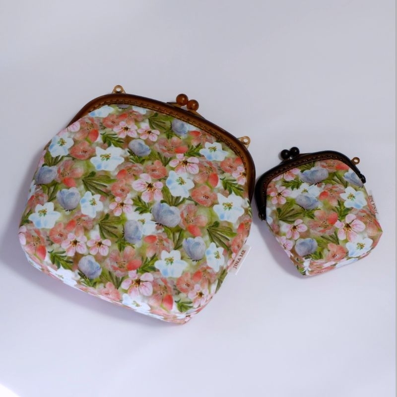 กระเป๋าปิ๊กแป๊ก (flowers) ขนาด 6×6.5 นิ้ว