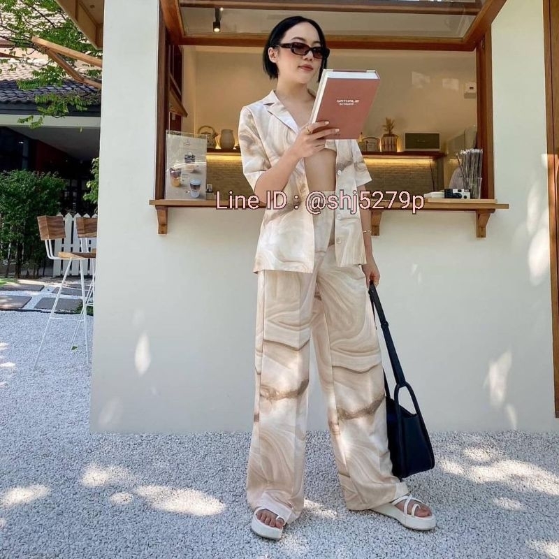 กางเกงขาบานลายหินอ่อน akkara studio