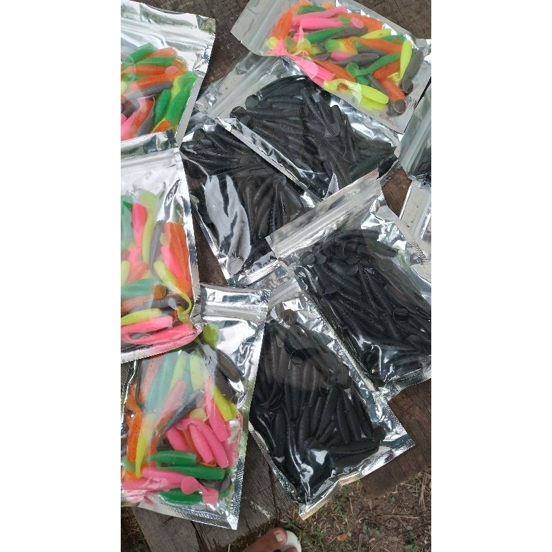 เหยื่อปลอมปลายาง ตกปลาช่อน สุดคุ้มยกซอง30ตัว