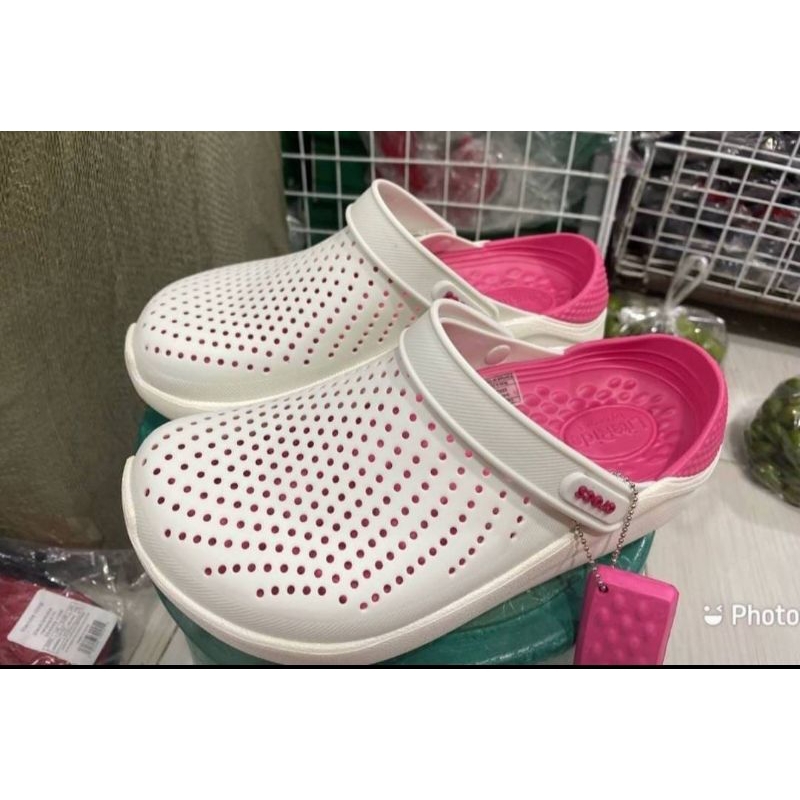 Crocs Lite Ride Clog รองเท้าแตะ แบบลำลอง มาใหม่สุดฮิต ใส่ได้ทุกเพศ มีส่วนลดราคา