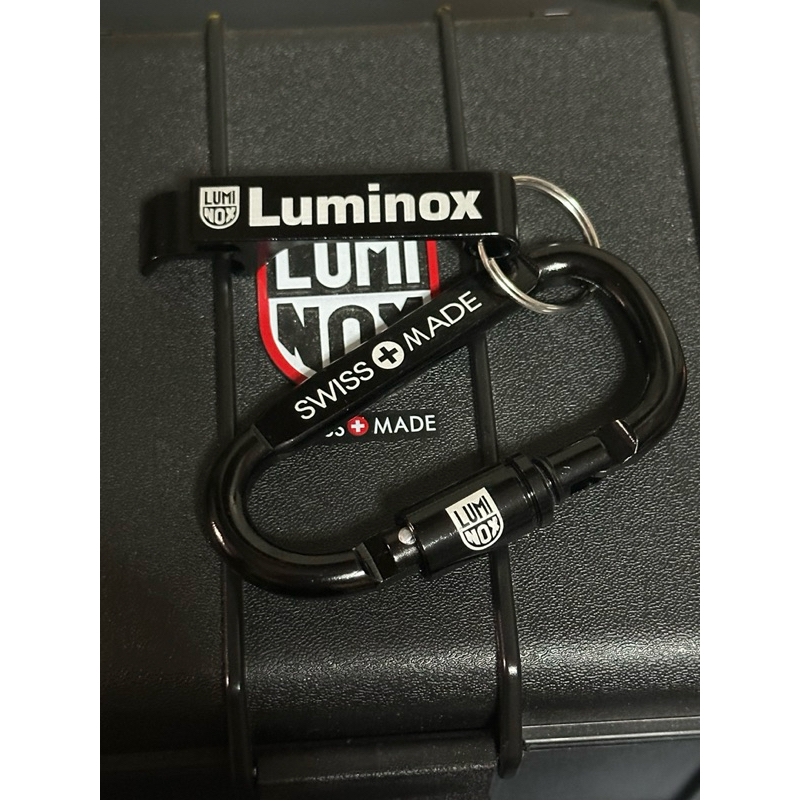 พวงกุญแจ luminox พร้อมที่เปิดขวด