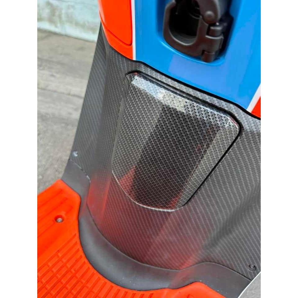 ฝาถังน้ำมัน ลายเคฟล่าด้าน------เคฟล่าเงา Achi สำหรับ  Giorno 125