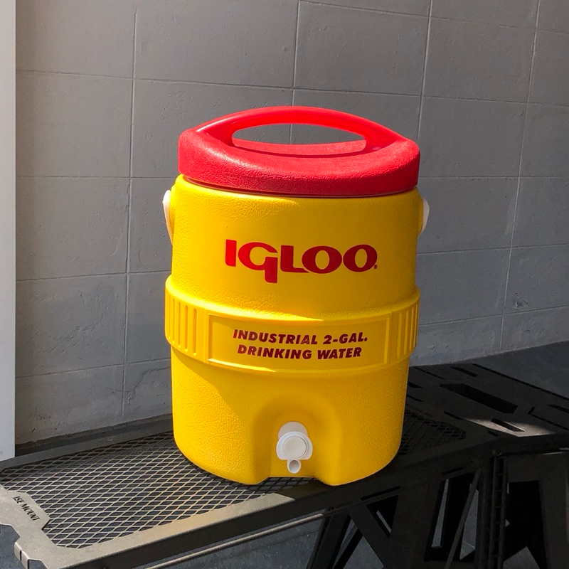 กระติกน้ำวินเทจ vintage Igloo Industrial water cooler
