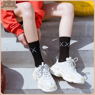 [พร้อมส่ง] ถุงเท้าข้อกลางขาวดำ BlackWhite มี 8 แบบ ยืดหยุ่นสวมใส่สบายได้หลายสไตล์ : MiniMilwʕ•ᴥ•ʔ