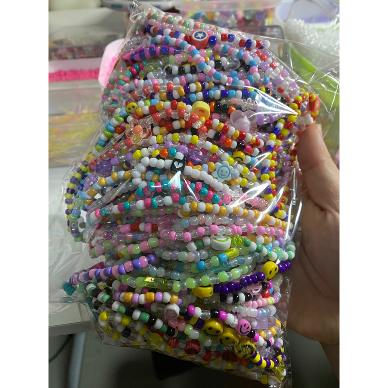 ส่งฟรี กำไลลูกปัดราคาส่ง กำไลลูกปัดy2k คละแบบ 50 เส้น