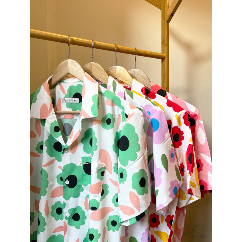 มาใหม่!!เสื้อเชิ้ตฮาวายลายดอกไม้สุดน่ารัก สำหรับผู้ชายและผู้หญิง เสื้อคู่ เสื้อครอบครัว