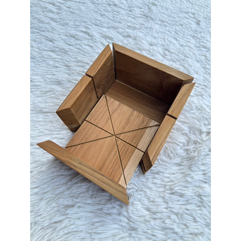 บล็อกหั่นแซนวิช ตัดแซนวิช ไม้สัก ✅พร้อมจัดส่ง