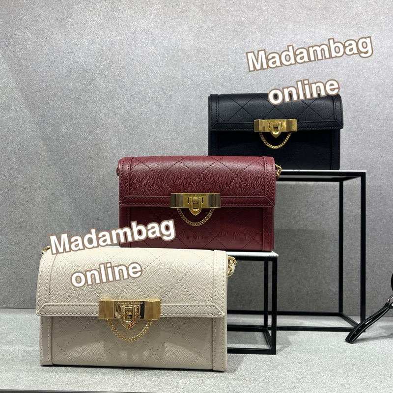 CHARLES KEITH Tallulah Quilted Push Lock Clutch กระเป๋าสะพายข้าง ทรงคลัช