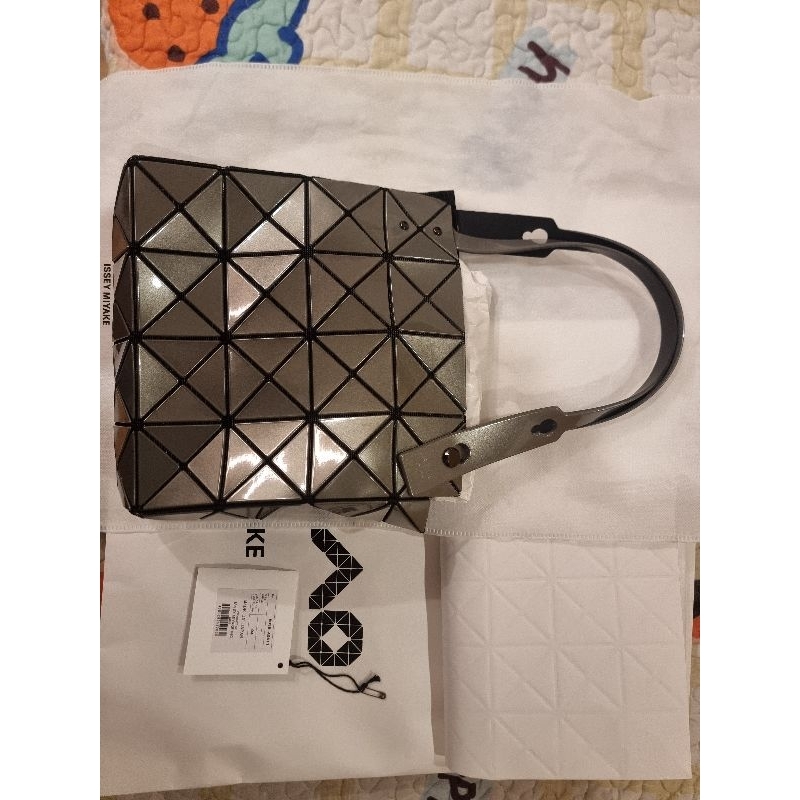 BAOBAO ISSEY MIYAKE CARAT (USED)