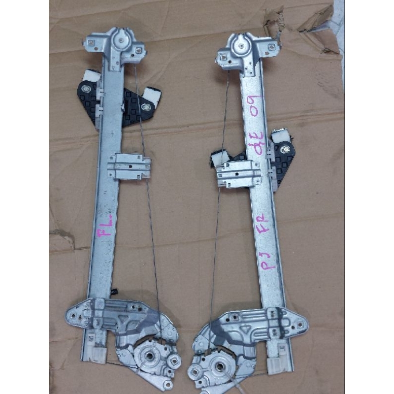 รางยกกระจกไฟฟ้าHONDA /JAZZ GEปี09-13/ หน้าขวาFR/หน้าซ้ายFL / มือ2ยี่ปุ่นแท้