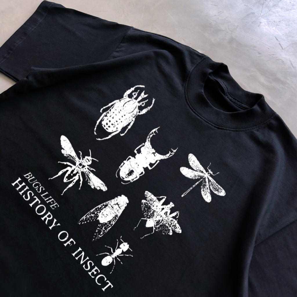 SHRED® - BUG LIFE01 - BLACK TEE - COTTON100% - เสื้อยืดทรงโอเวอร์ไซส์ลายแมลง
