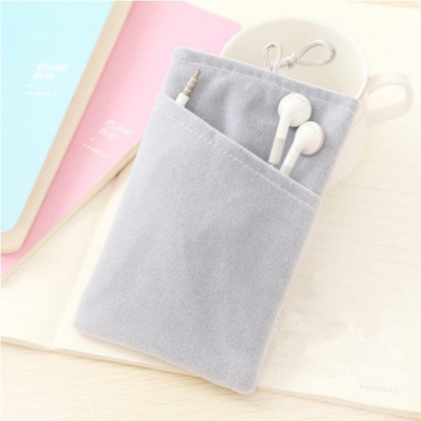 ถุงผ้ากำมะหยี่ ซองอเนกประสงค์ ใส่มือถือ แบตสำรอง บัตรต่างๆ ขนนุ่ม กันกระแทก และกันรอยขีดข่วน ช่วยปกป