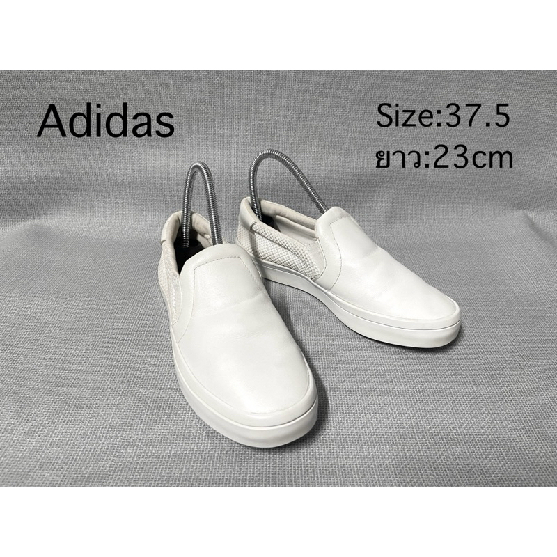 Adidas อดิดาส  รองเท้า Slipon สลิปออน สีขาว ด้านหน้าเป็นหนัง สวยน่ารัก มือสองของแท้ สภาพดีมาก