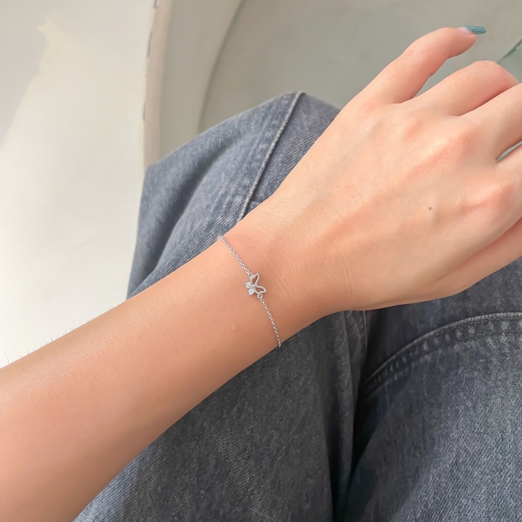 SissyJewelry // สร้อยข้อมือเงินแท้ รุ่น Baby butterfly mini chain bracelet (จี้ติดสร้อย) 15+3cm