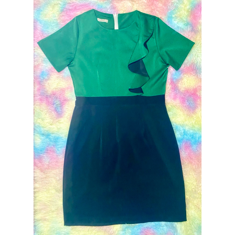 ชุดเดรสป้ายNuchyสีเขียวดำ