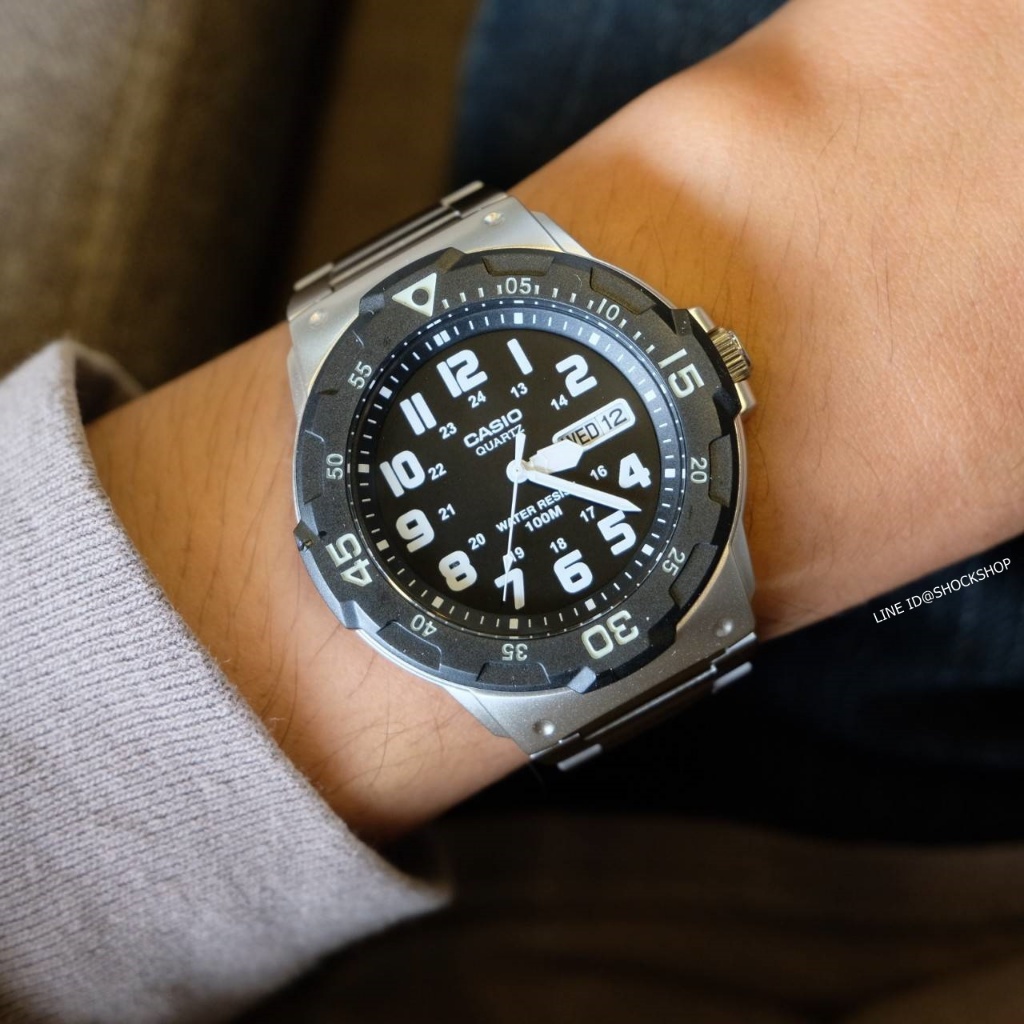 Casio นาฬิกาข้อมือผู้ชาย สายสแตนเลส รุ่น MRW-200HD ของแท้ รับประกันสินค้า 1 ปี