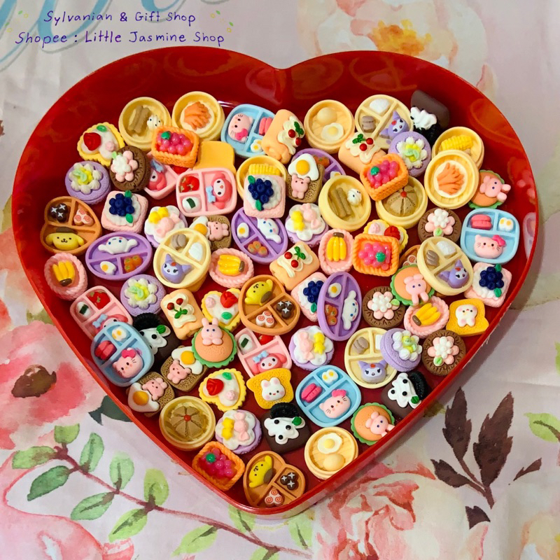 🍰 1 ชิ้น สุ่มแบบ 🍭 ขนมตุ๊กตา อาหารตุ๊กตา เค้กจิ๋ว ขนมปังจิ๋ว เล่นกับบ้านตุ๊กตา Dollhouse Miniature