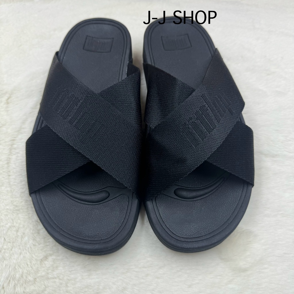 รองเท้าแตะ FItflop แบบสวมสำหรับผู้ชาย ผลิตจากผ้า งานสวยน้ำหนักเบาสวมใส่สบายใส่ทนใส่เดินสะดวก รับรองสินค้าตรงตามรูปค่ะ