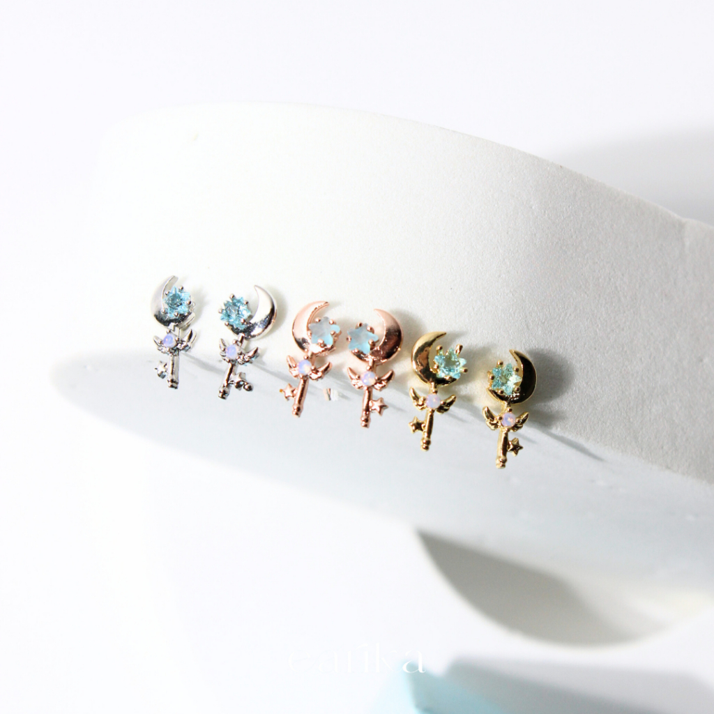 earika.earrings - sky blue moon tiare ต่างหูแป้นทับรูปคทาพระจันทร์ ก้านเงินแท้ชุบทองคำขาว/ทอง เหมาะสำหรับคนแพ้ง่าย