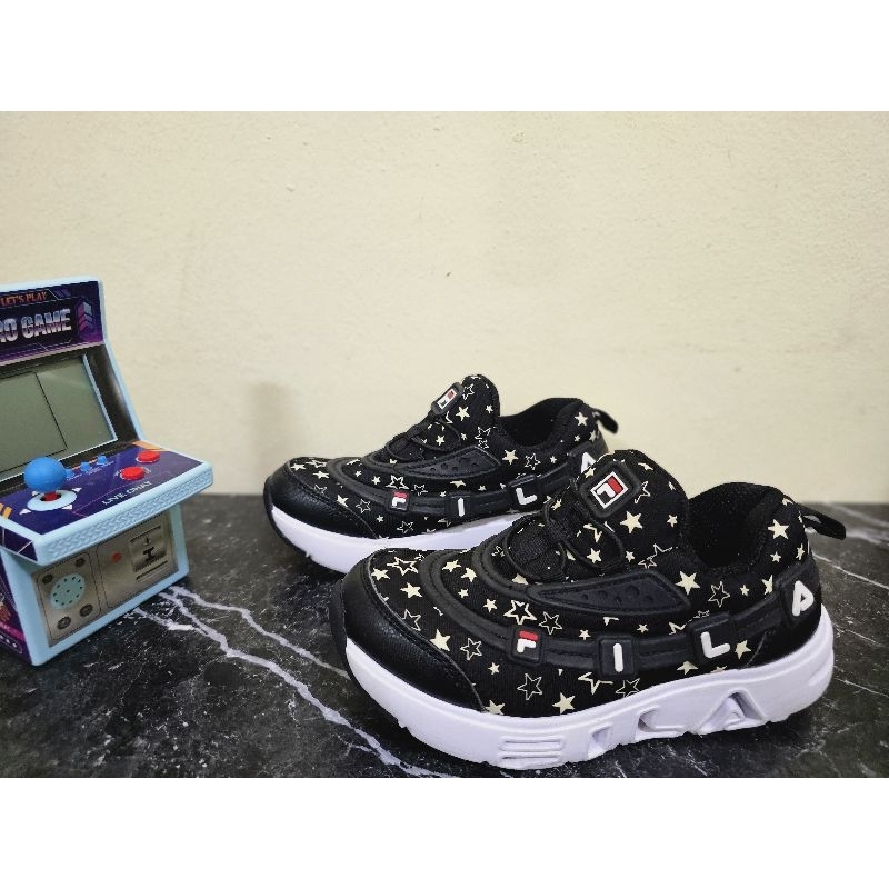 Fila Gigumi Light ไฟติด1ข้าง EUR : 30 ความยาว 19 ซม. 159.-