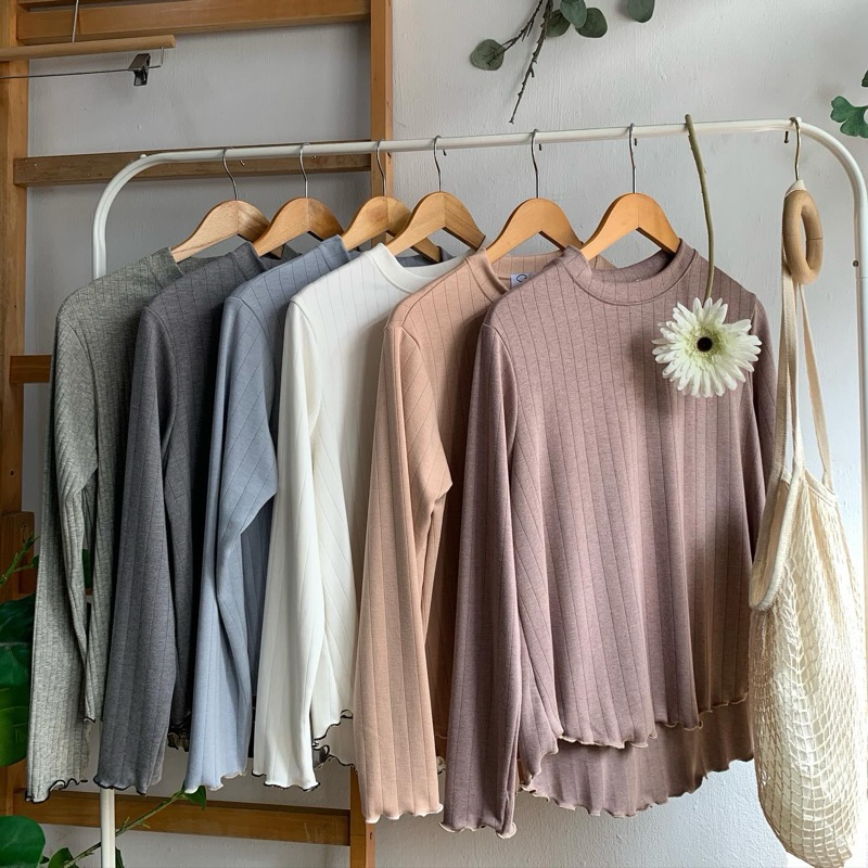Simple top (แขนกระบอกเล็ก) 2 size (S/free size เสื้อตัวปล่อย ชายเว้าโค้งพรางหุ่น ทรงหน้าสั้นหลังยาว