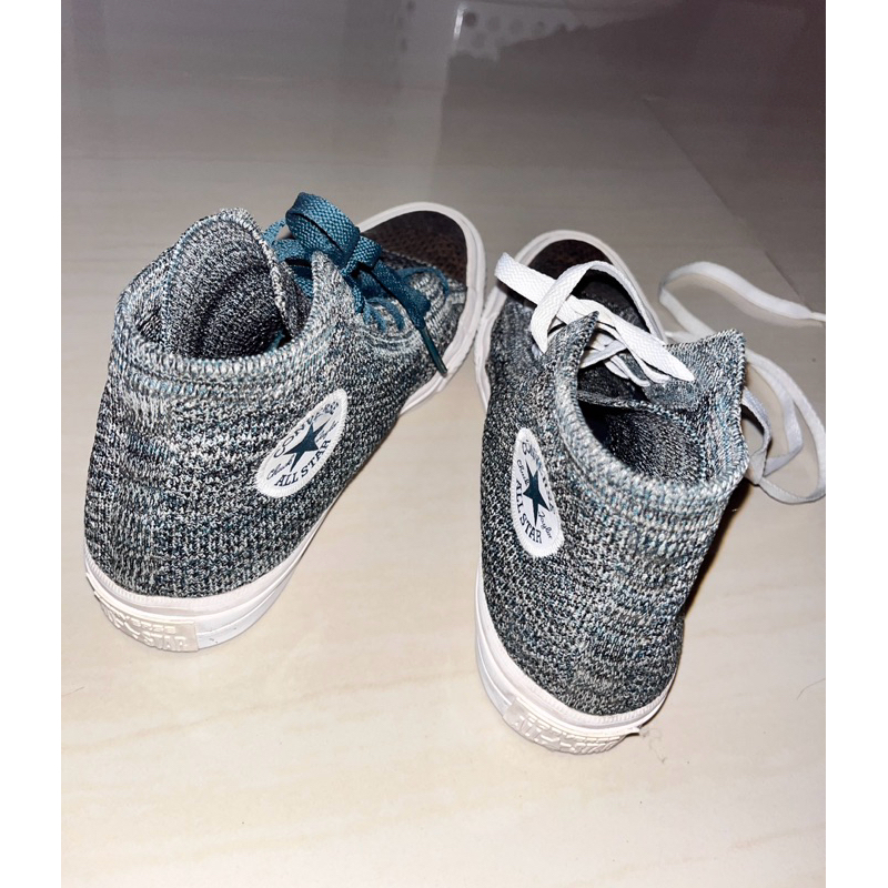 ผ้าใบหุ้มข้อ converse ซื้อมาจากออสเตรเลีย