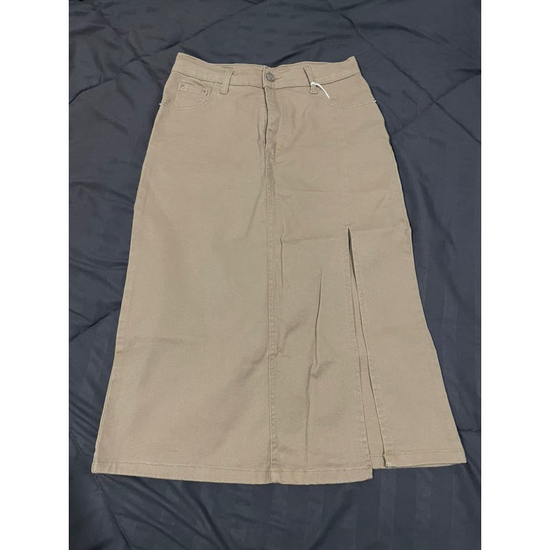 กระโปรงยาวผ่าหน้าสีน้ำตาล Good Girls L