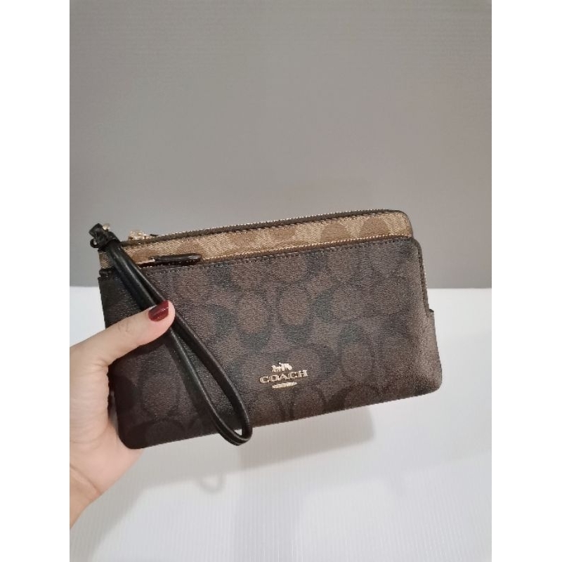 🇺🇸 Coach ของแท้​ 💯 % คล้องมือ​ 2 ซิป​ L COACH DOUBLE ZIP WALLET IN SIGNATURE