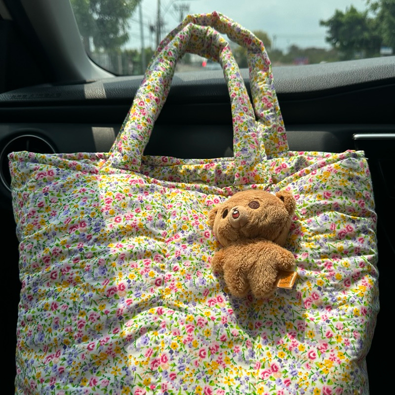 กระเป๋านุ่มนิ่ม ลายดอกไม้  เสริมใยสังเคราะห์