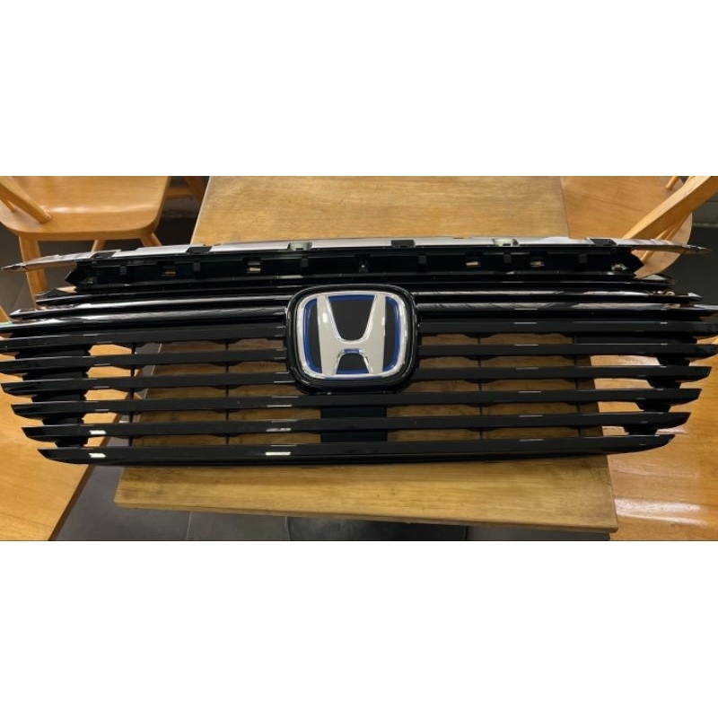 กระจังหน้า ถอดป้ายแดง Honda HRV รุ่นe 2024 สีดำ
